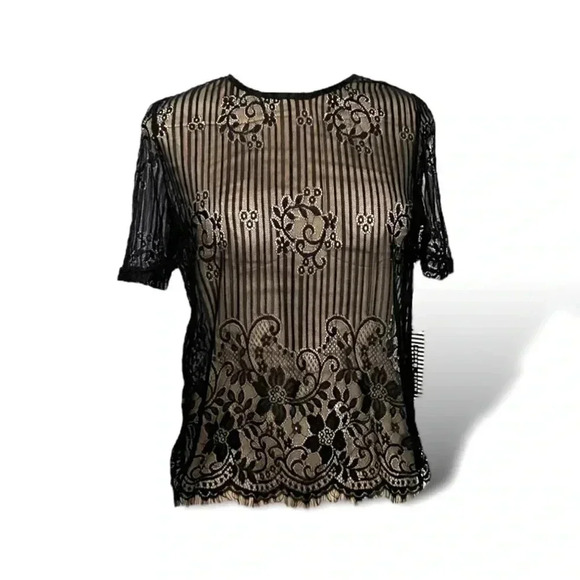 Black Lace Top​​​​ - Picture 2 of 8